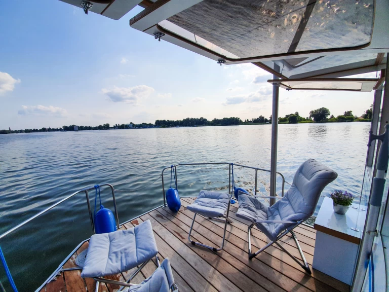 Rent a Rollyboot Max Lübz