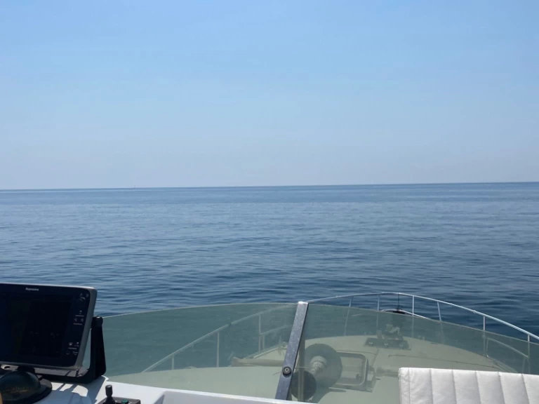 Motorboat rental with or without captain Raffaelli Porto Riva di Traiano