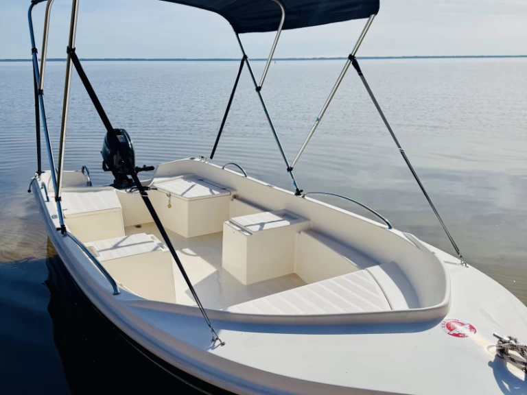 Motorboat rental with or without captain Ultramar Cazaux