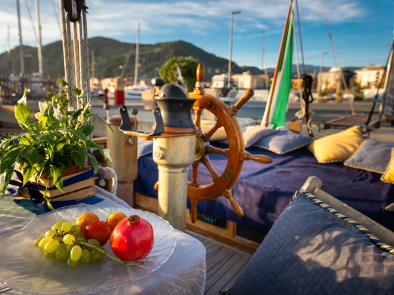 Boat rental SIMEONI GOLETTA 15 MT in Chiavari on Samboat