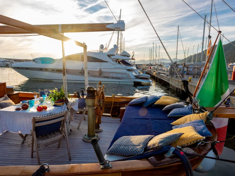 Motorboat rental with or without captain SIMEONI Chiavari