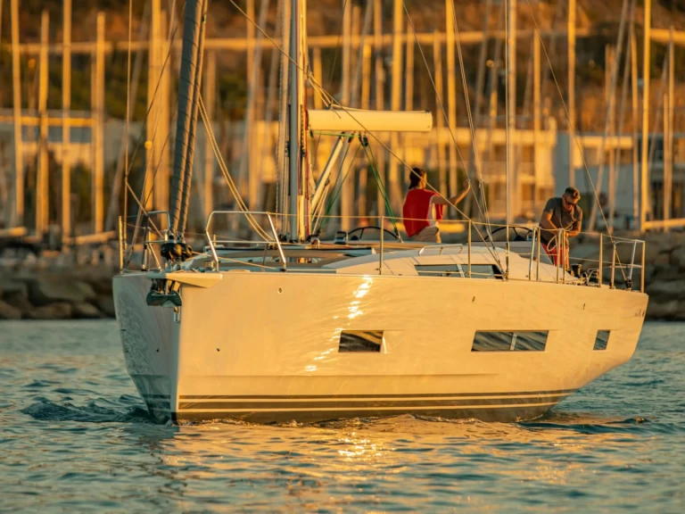 Sailboat rental in Cannes - Hanse Hanse 460