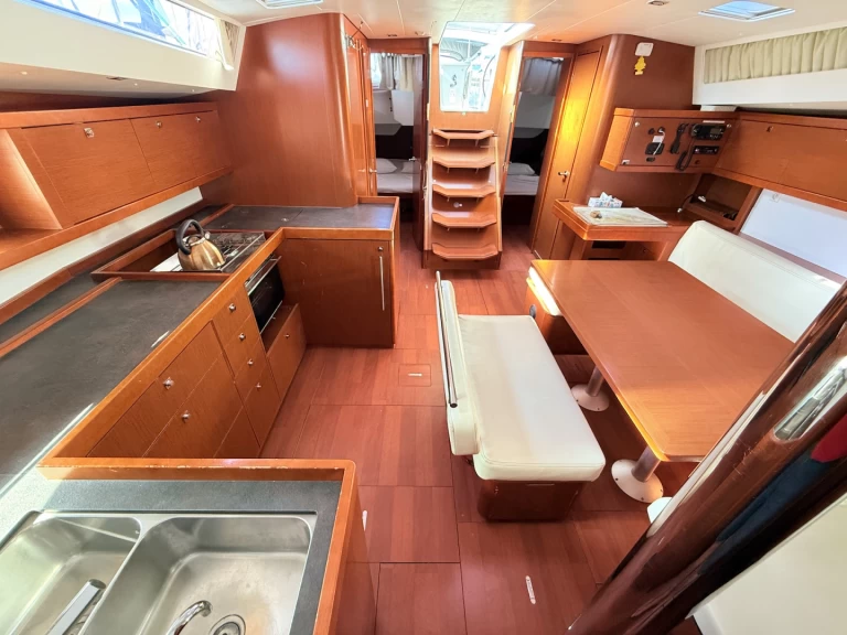 Rent a Bénéteau Oceanis 48 Sukošan