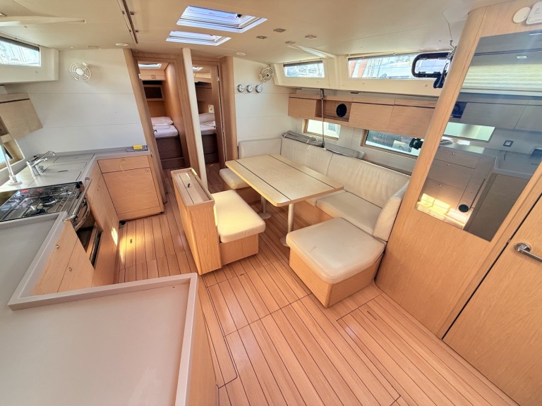 Sailboat rental in Sukošan - Bénéteau Oceanis 46.1