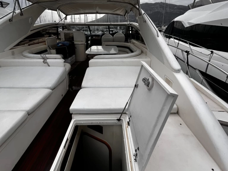 Luxury Yacht for rent Marina de Dénia at the best price