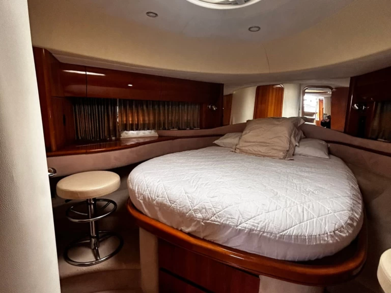 Princess Princess V65 in Marina de Dénia on SamBoat