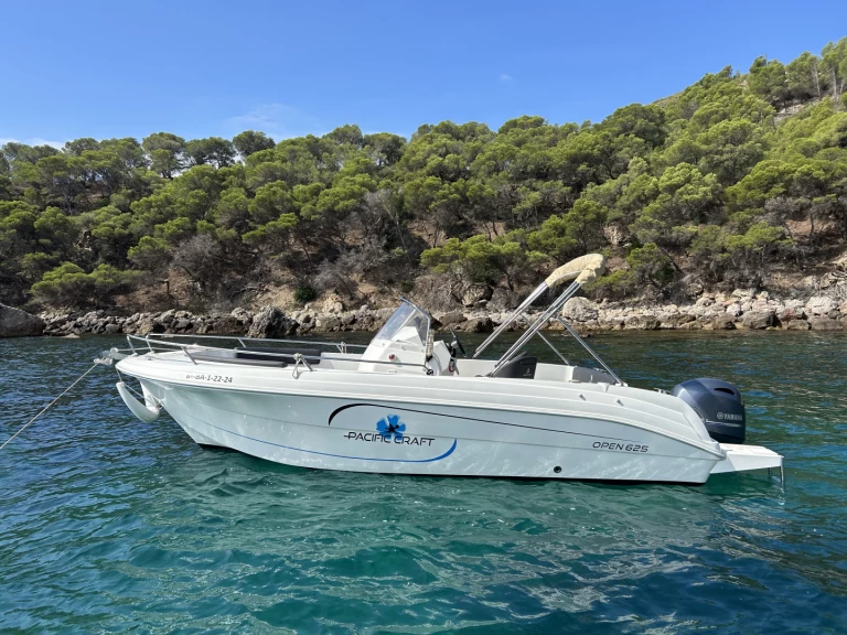 Rent a Pacific Craft Pacific Craft 625 Open Roses