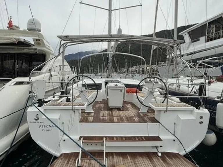 Sailboat for rent Göcek at the best price