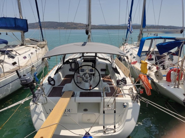 Bénéteau Oceanis 34 charter bareboat or captained in  Néa Péramos