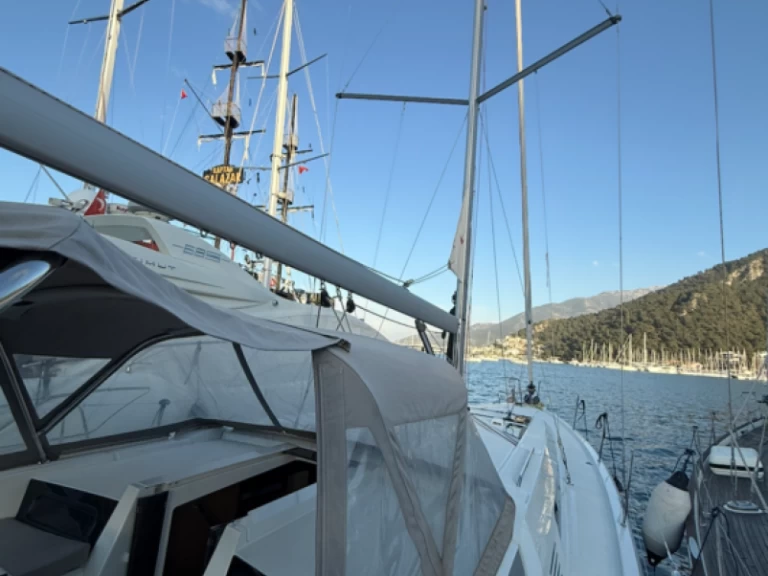 Bénéteau Oceanis 46.1 charter bareboat or captained in  Göcek