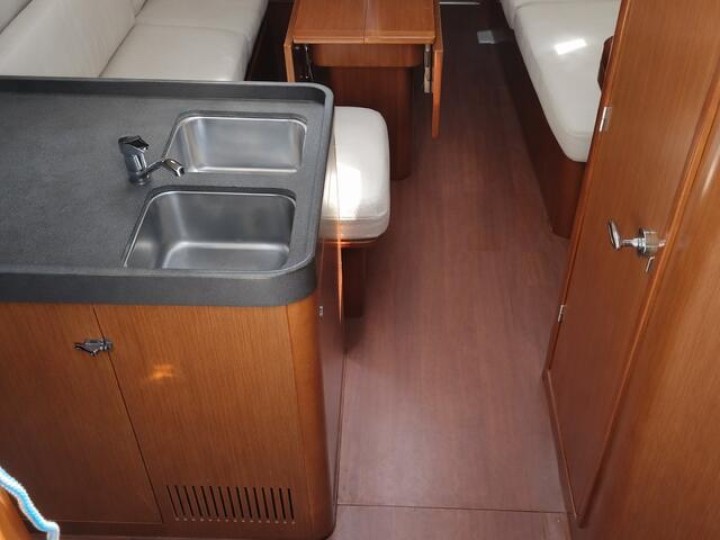 Sailboat rental with or without captain Bénéteau Néa Péramos