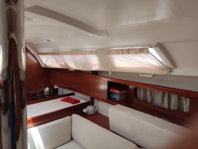 Bénéteau Oceanis 34 charter bareboat or captained in  Néa Péramos