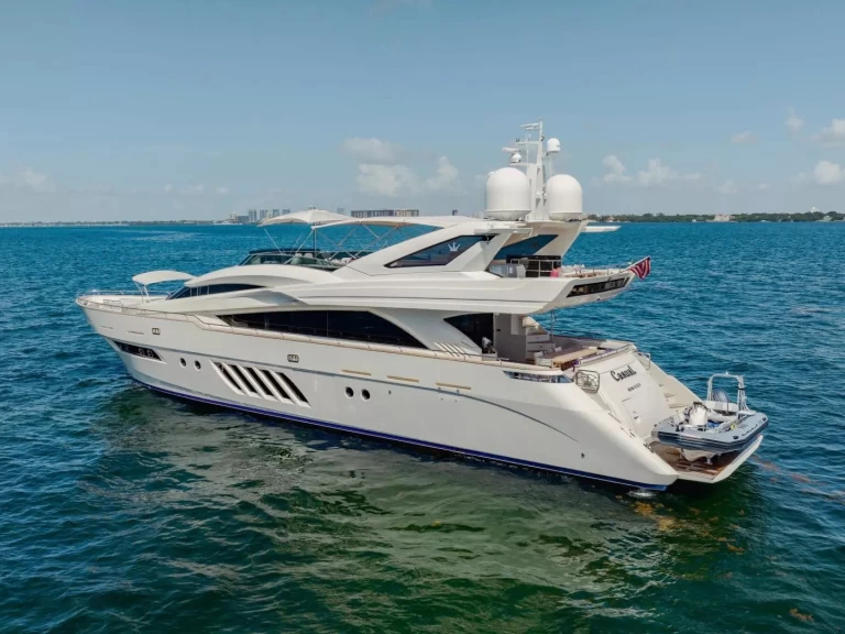 Dominator 28M in South Miami Beach on SamBoat