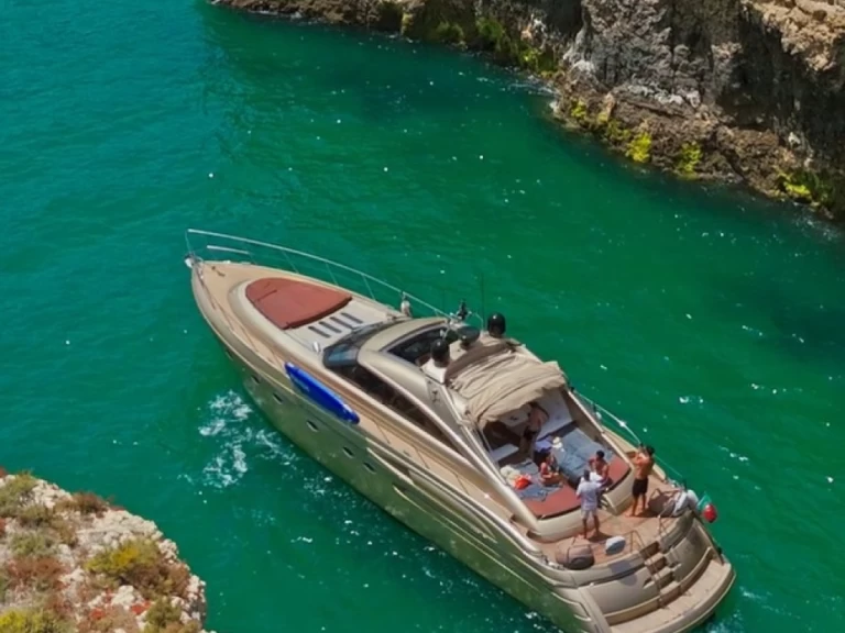 Boat rental Princess Princess V65 in Vilamoura on Samboat