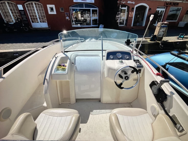 Rent a Rio Rio 650 Day Cruiser Nice