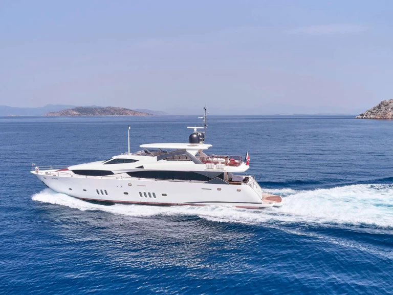 Luxury Yacht for rent Greece at the best price