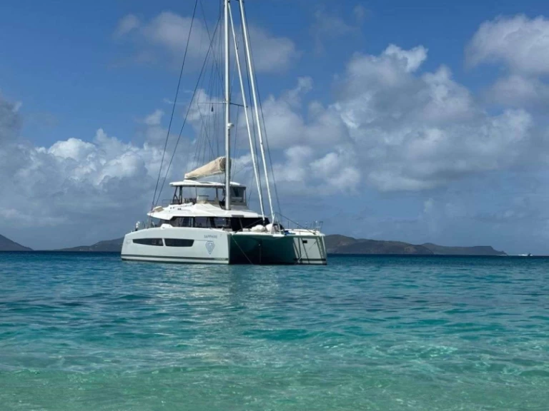 Boat rental Fountaine Pajot Sapphire in British Virgin Islands (BVI) on Samboat