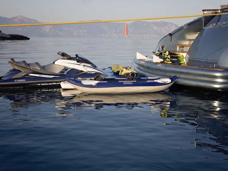 Boat rental Maiora PRINCESS L in Piraeus on Samboat