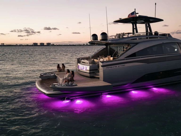 Boat rental Pershing SERO in Miami on Samboat