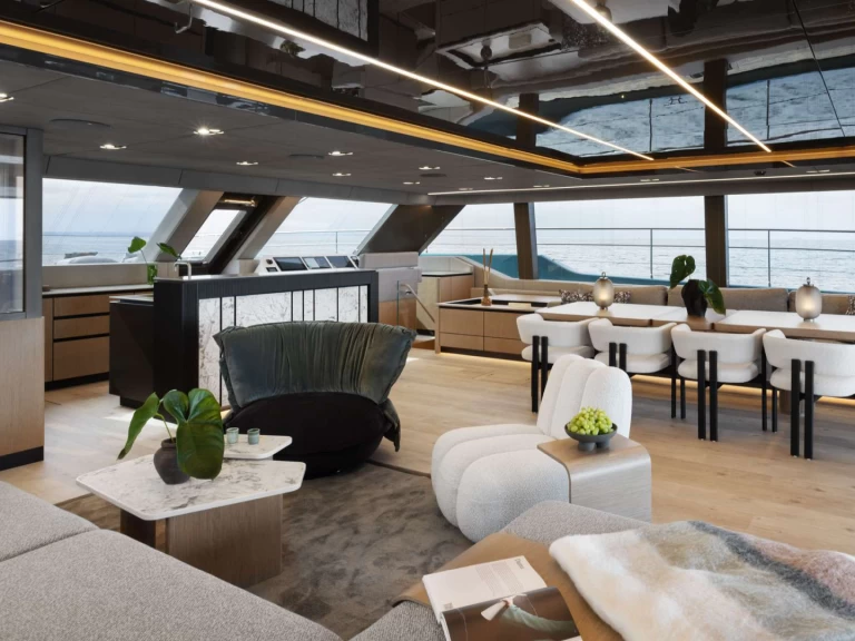 Bareboat Rental Luxury Yacht Sunreef with a boat licence