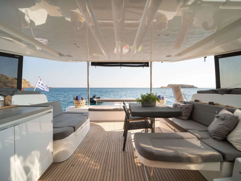 Bareboat Rental Luxury Yacht Lagoon with a boat licence