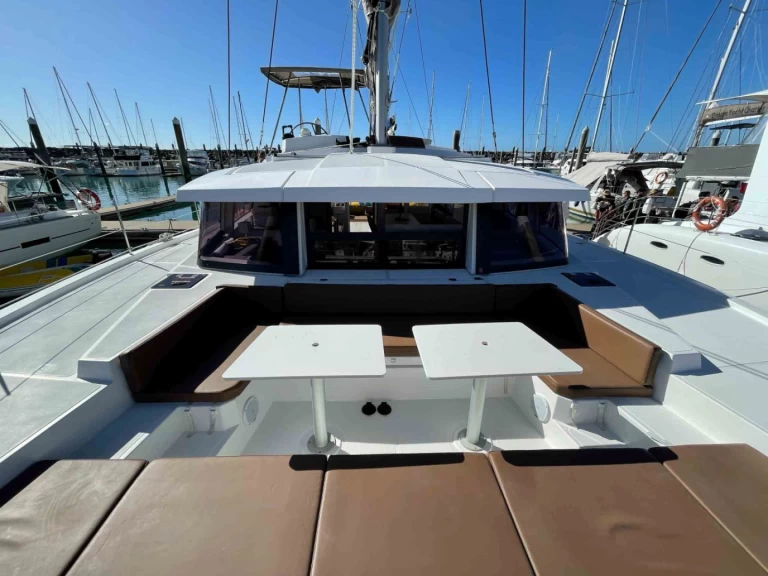 Catamaran for rent Airlie Beach at the best price