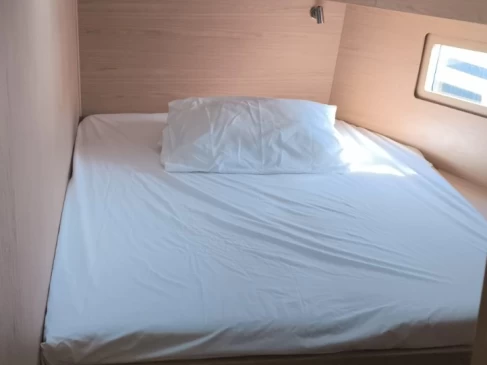 Bénéteau Oceanis 51.1 in Néa Péramos on SamBoat