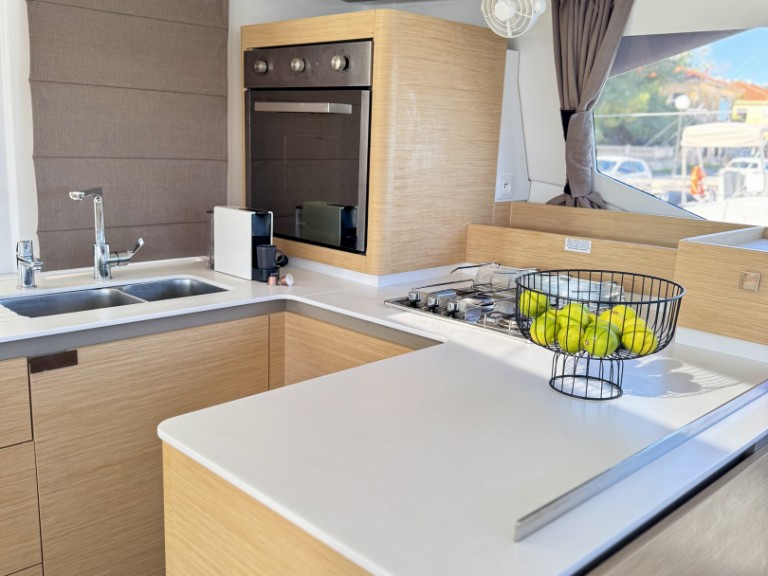 Catamaran for rent Préveza at the best price