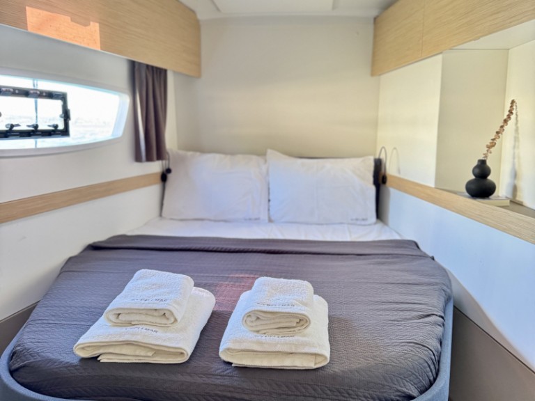 Catamaran rental in Préveza - Fountaine Pajot Astrea 42