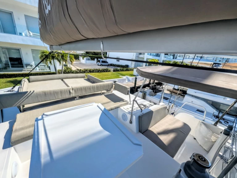 Bareboat Rental Catamaran Bali with a boat licence