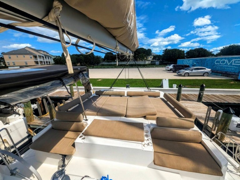 Rent a Bali Bali Catspace Voile Nassau