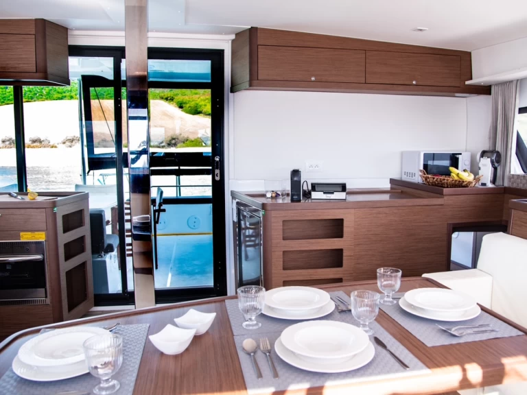 Catamaran rental in Naxos Port - Lagoon Lagoon 42