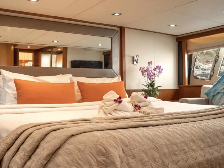 Luxury Yacht rental with or without captain Sunseeker Phuket (City)