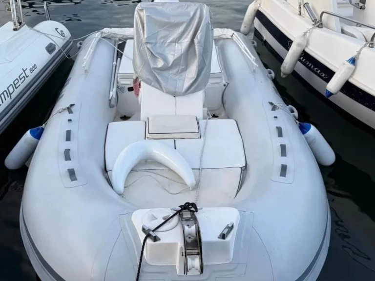 Boat rental Bwa Bwa 550 in Aci Trezza on Samboat