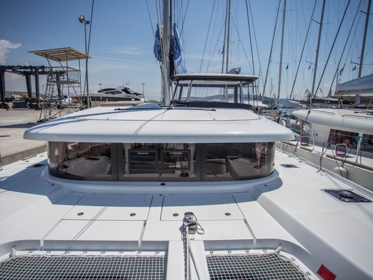 Yacht charter Alimos cheap Lagoon 42