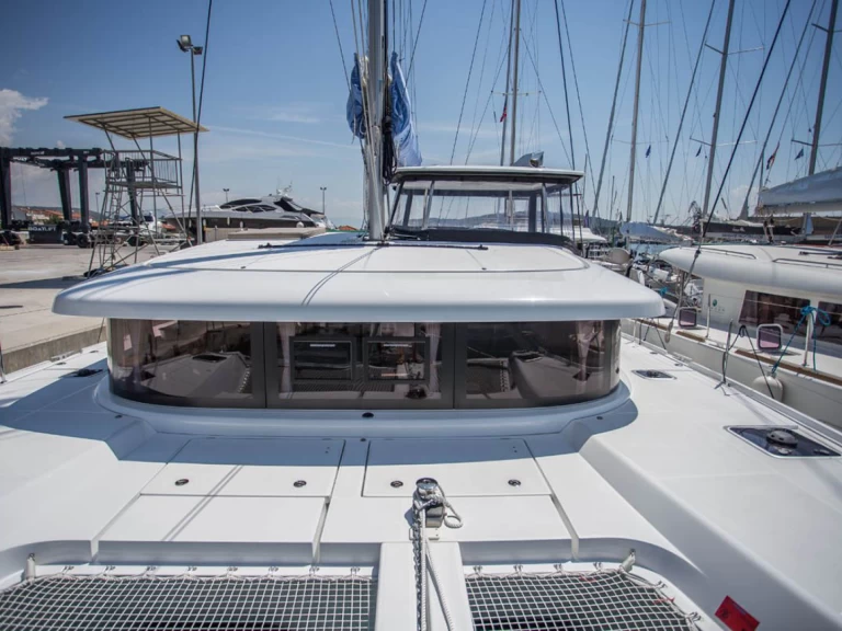 Yacht charter Alimos cheap Lagoon 42