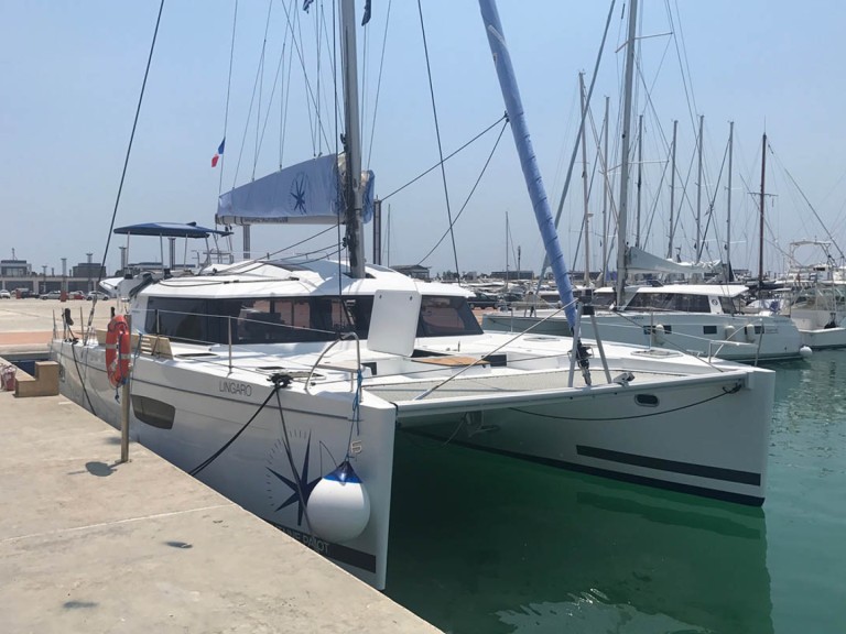 Fountaine Pajot Saba 50 in Alimos on SamBoat