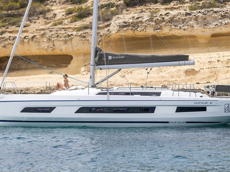 Sailboat for rent Procida at the best price