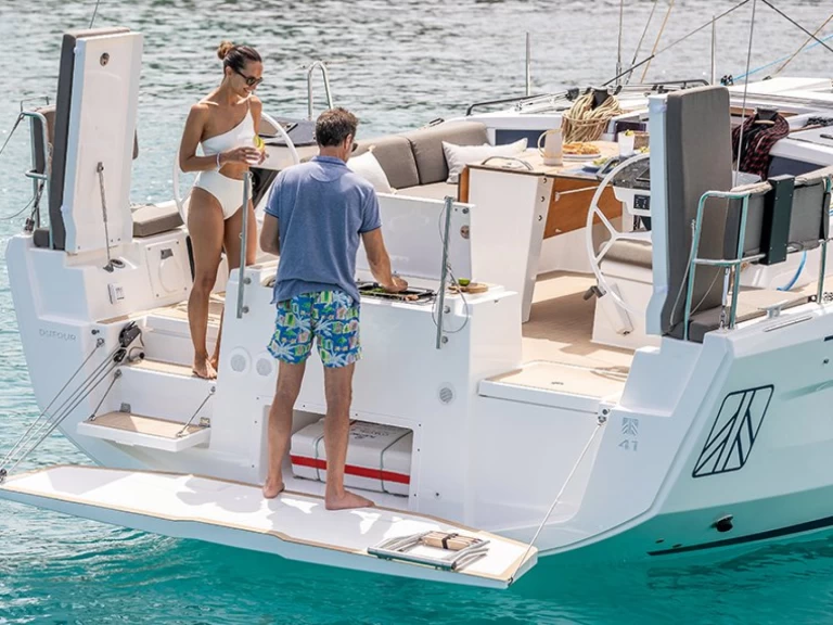 Rent a Dufour Dufour 41 Cagliari