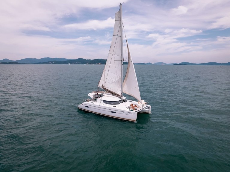 Bareboat Rental Catamaran Fountaine Pajot with a boat licence