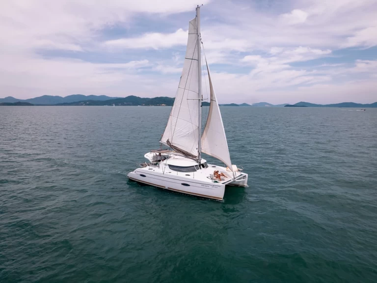 Bareboat Rental Catamaran Fountaine Pajot with a boat licence