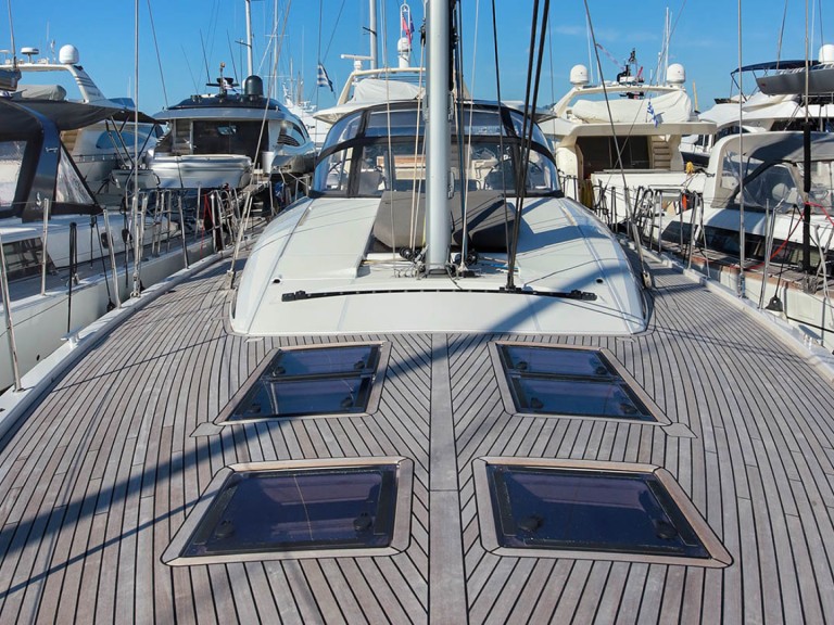 Sailboat rental with or without captain Jeanneau Alimos