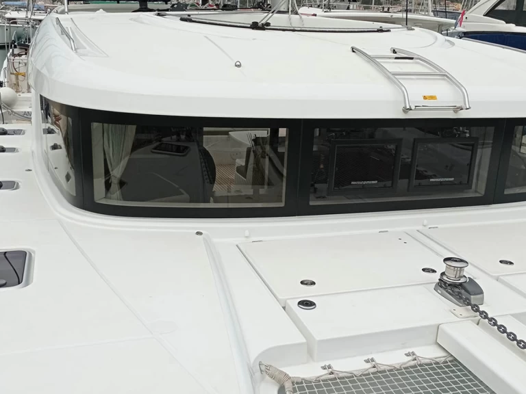 Rent a Lagoon Lagoon 40 Alimos