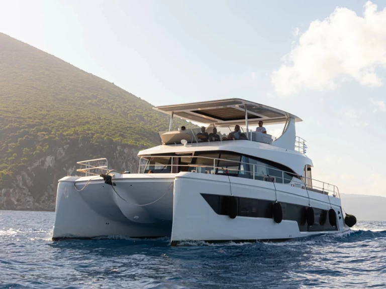 Motorboat rental with or without captain Aventura Alimos