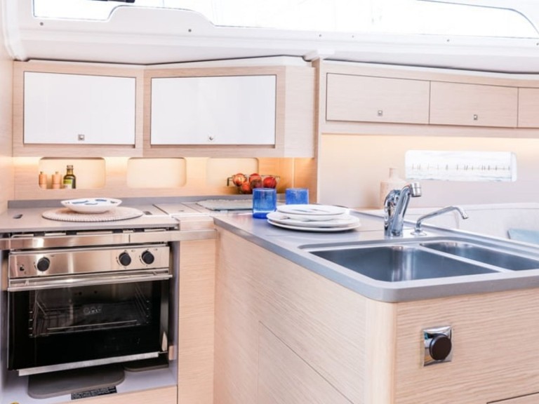 Sailboat for rent Procida at the best price