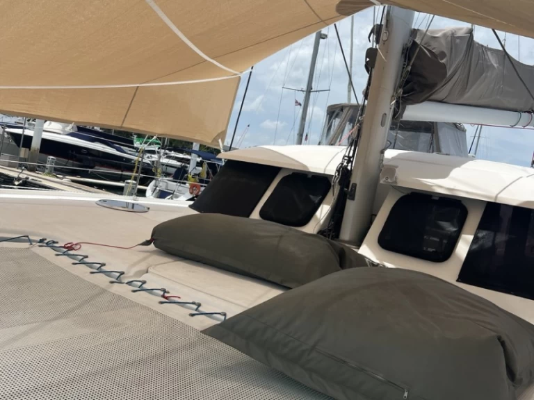 Catamaran rental in Ao Po - Fountaine Pajot Lipari 41