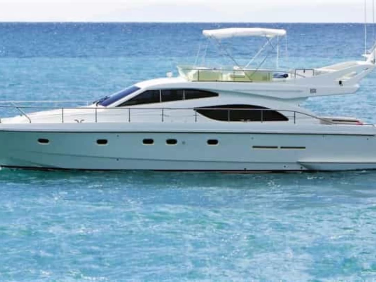 Rent a Ferretti 53 FlyBridge  Tourlos
