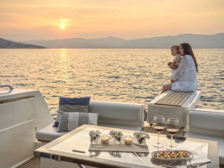 Motorboat rental in Tourlos - Ferretti 53 FlyBridge 