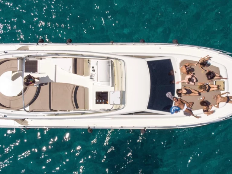Ferretti 53 FlyBridge  in Tourlos on SamBoat