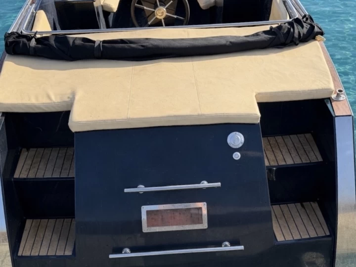 Boat rental Maxima 730 in Port de Blanes on Samboat